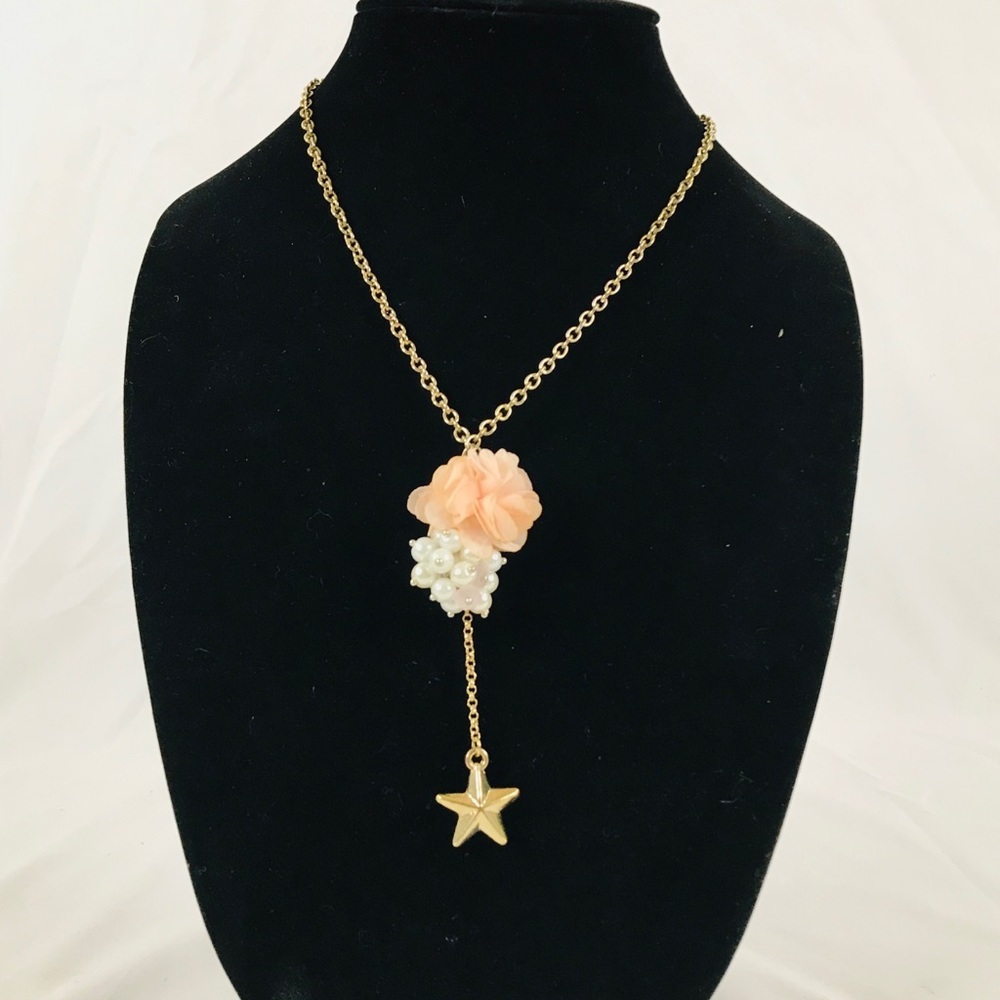 Star and Flower Pendant Necklace